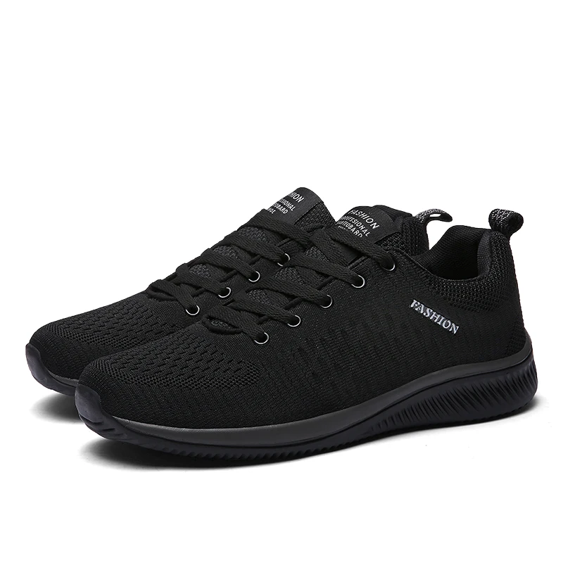 Men's lightweight running sneakers - front view